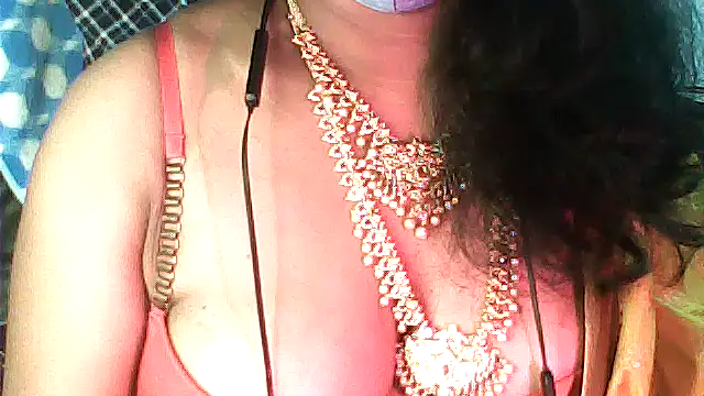 Snapshot of Preeti345 chatting on July 10, 2026, 5:56 am Preeti345 online show from July 10, 2026, 5:56 am