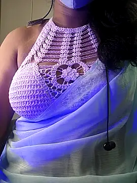 Snapshot of Preeti345 chatting on July 27, 2026, 7:15 am Preeti345 online show from July 27, 2026, 7:15 am