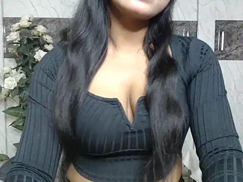 Lola Bebe online show from March 12, 2026, 5:24 am