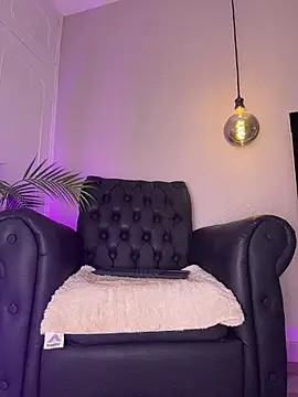 Snapshot of Sophie-velvet chatting on July 12, 2026, 7:49 pm Sophie-velvet online show from July 12, 2026, 7:49 pm