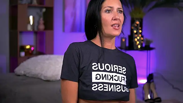 Snapshot of SkylerAura chatting on July 27, 2026, 3:46 am SkylerAura online show from July 27, 2026, 3:46 am