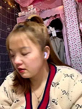 Snapshot of Samsam-006 chatting on January 8, 2026, 2:52 pm Samsam-006 online show from January 8, 2026, 2:52 pm