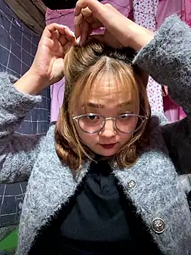 Snapshot of Samsam-006 chatting on January 11, 2026, 9:47 am Samsam-006 online show from January 11, 2026, 9:47 am