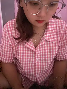 Snapshot of Samsam-006 chatting on May 3, 2026, 7:03 am Samsam-006 online show from May 3, 2026, 7:03 am