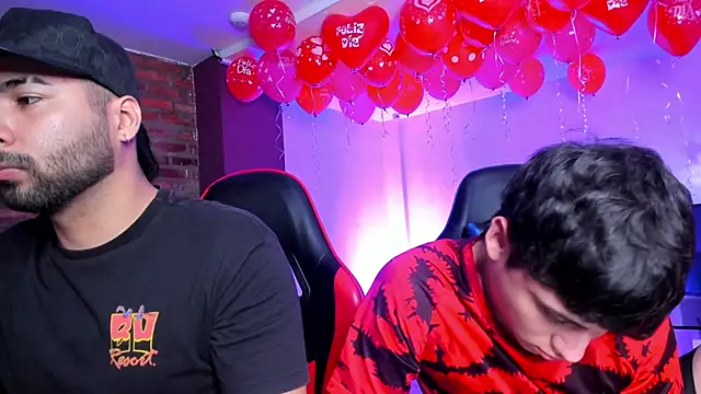 HotThreesoome online show from February 19, 2026, 12:12 pm