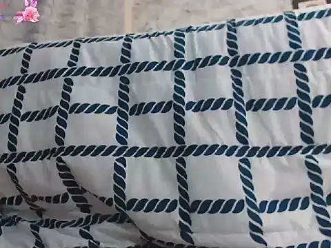 JulietaHazze  online show from December 14, 2025, 3:34 am