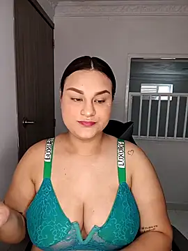 Valeriaa 21 online show from April 6, 2026, 8:21 pm