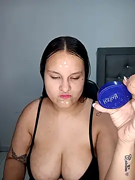 Valeriaa 21 online show from June 18, 2026, 6:12 pm