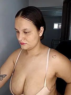 Valeriaa 21 online show from June 21, 2026, 3:47 pm