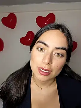 saasha Petit online show from February 15, 2026, 10:58 am