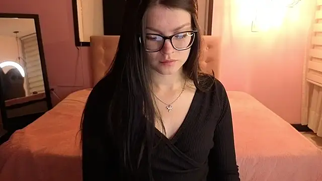 Sara valderrama  online show from June 11, 2026, 12:36 pm