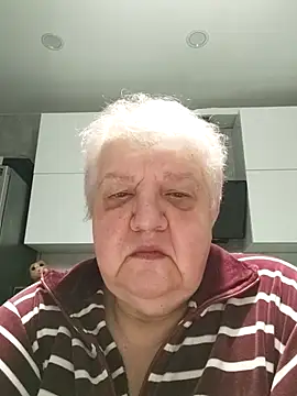 HapinessLovee online show from December 22, 2025, 5:04 am