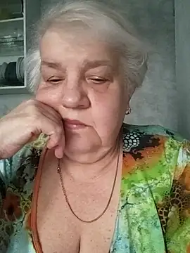 Snapshot of HapinessLovee chatting on June 3, 2026, 4:34 pm HapinessLovee online show from June 3, 2026, 4:34 pm