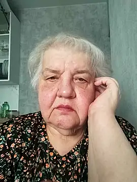 Snapshot of HapinessLovee chatting on June 5, 2026, 5:36 am HapinessLovee online show from June 5, 2026, 5:36 am