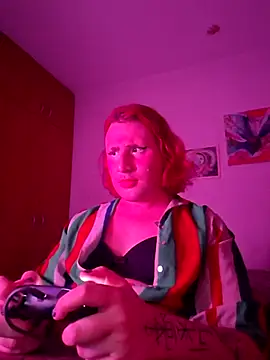 Snapshot of alien_ate_red chatting on December 16, 2025, 12:59 am alien ate red online show from December 16, 2025, 12:59 am