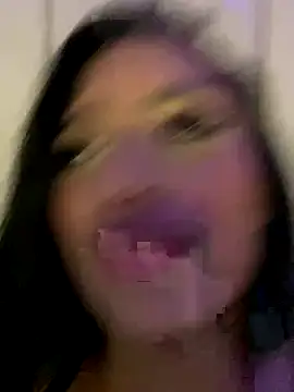 Snapshot of AlinaArgii chatting on December 13, 2025, 7:53 pm AlinaArgii online show from December 13, 2025, 7:53 pm