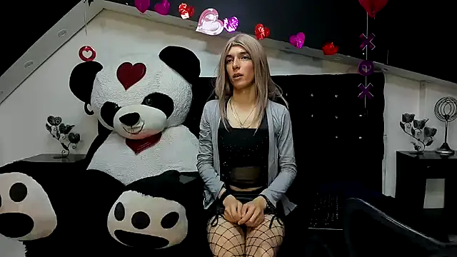 Lis Pearson online show from February 22, 2026, 3:29 am