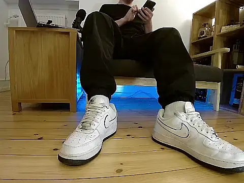 Snapshot of jonas_camboy chatting on December 21, 2025, 2:24 pm jonas camboy online show from December 21, 2025, 2:24 pm