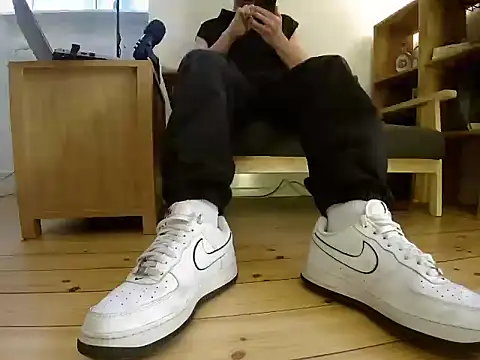 Snapshot of jonas_camboy chatting on February 1, 2026, 1:42 pm jonas camboy online show from February 1, 2026, 1:42 pm