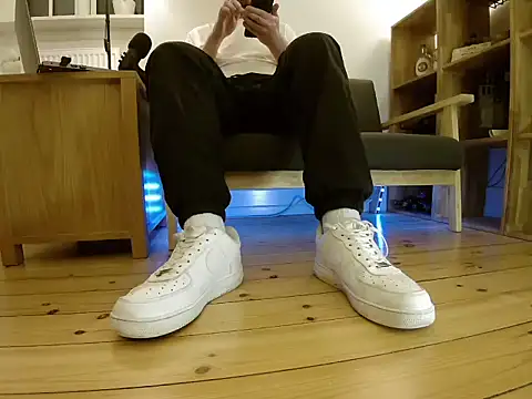 Snapshot of jonas_camboy chatting on February 5, 2026, 6:01 pm jonas camboy online show from February 5, 2026, 6:01 pm