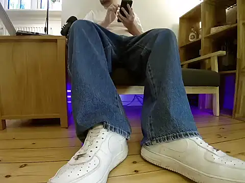 Snapshot of jonas_camboy chatting on February 28, 2026, 4:19 pm jonas camboy online show from February 28, 2026, 4:19 pm