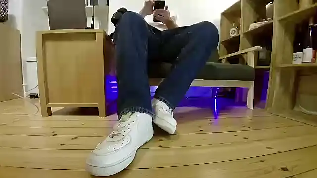 Snapshot of jonas_camboy chatting on March 4, 2026, 5:30 pm jonas camboy online show from March 4, 2026, 5:30 pm