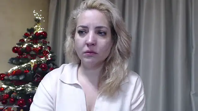 sweetpussy online show from December 18, 2025, 8:15 pm