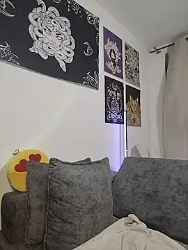 Snapshot of little__ammy chatting on June 2, 2026, 11:40 pm little ammy online show from June 2, 2026, 11:40 pm