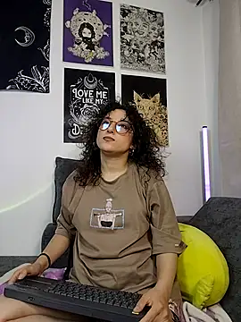 Snapshot of little__ammy chatting on July 6, 2026, 9:50 am little ammy online show from July 6, 2026, 9:50 am