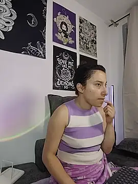 Snapshot of little__ammy chatting on July 10, 2026, 2:05 am little ammy online show from July 10, 2026, 2:05 am