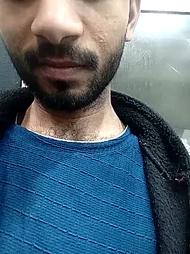 xhanm online show from February 4, 2026, 2:23 pm