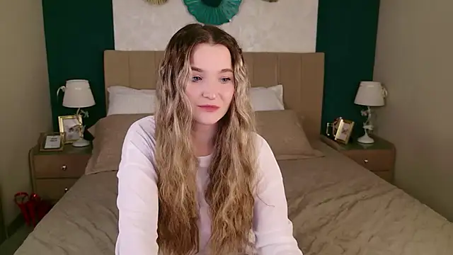 Lina Sinerz online show from February 10, 2026, 8:24 pm