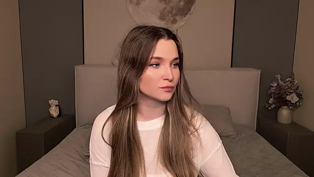 Lina Sinerz online show from May 2, 2026, 8:36 pm