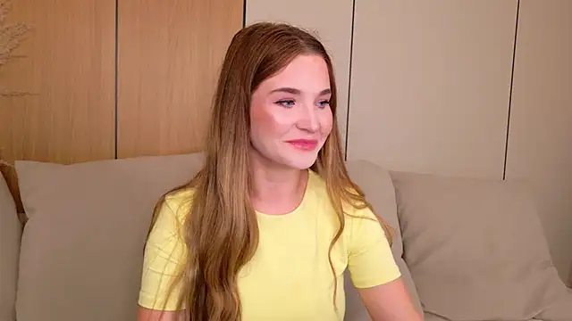 Lina Sinerz online show from June 29, 2026, 8:42 pm