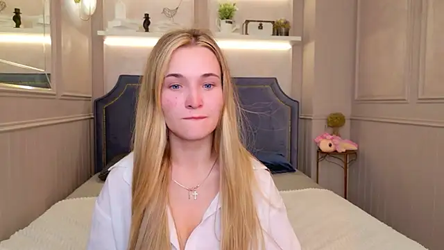 Lina Sinerz online show from July 10, 2026, 4:20 pm