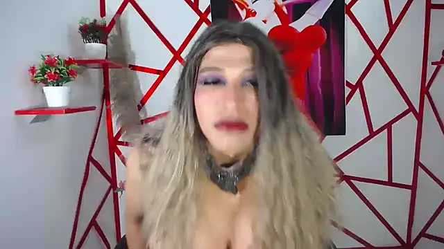 Snapshot of elianna_monroe chatting on December 5, 2025, 5:20 pm elianna monroe online show from December 5, 2025, 5:20 pm