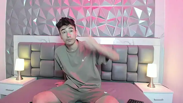 KathyAiden online show from February 7, 2026, 7:39 pm