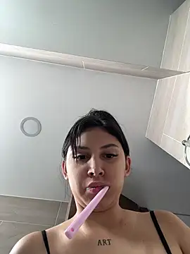 Snapshot of GennaJames_ chatting on December 13, 2025, 9:09 pm GennaJames online show from December 13, 2025, 9:09 pm