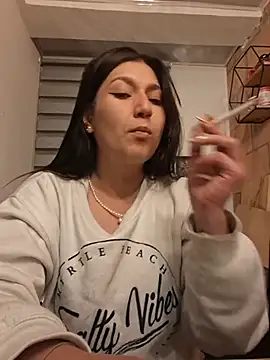 Snapshot of Magenta_Moon chatting on August 2, 2026, 12:53 am Magenta Moon online show from August 2, 2026, 12:53 am