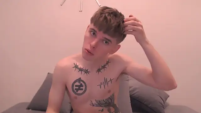 Snapshot of Fredd_Xanders chatting on April 17, 2026, 4:04 am Fredd Xanders online show from April 17, 2026, 4:04 am