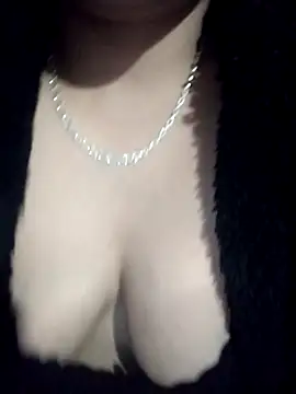 Snapshot of RV616 chatting on December 5, 2025, 12:14 pm RV616 online show from December 5, 2025, 12:14 pm