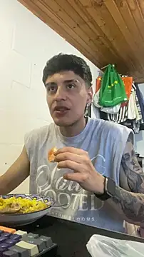 Snapshot of JhonCas44 chatting on December 14, 2025, 4:34 pm JhonCas44 online show from December 14, 2025, 4:34 pm