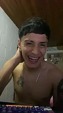 Snapshot of JhonCas44 chatting on December 15, 2025, 4:39 am JhonCas44 online show from December 15, 2025, 4:39 am