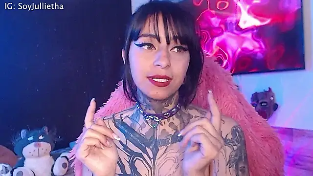 Julls420  online show from February 22, 2026, 7:45 pm