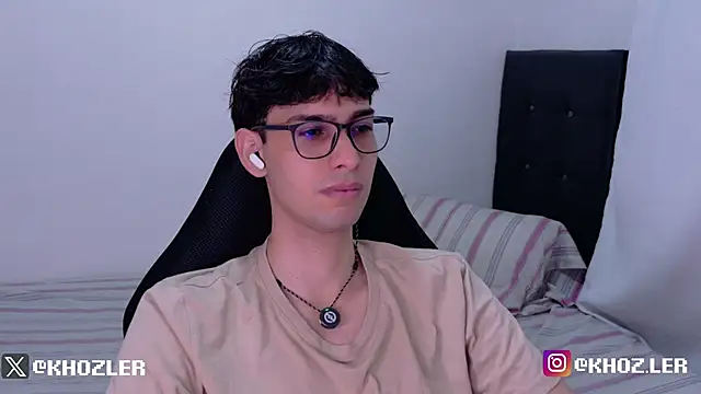 Snapshot of khoz_ler_ chatting on March 1, 2026, 2:13 am khoz ler online show from March 1, 2026, 2:13 am