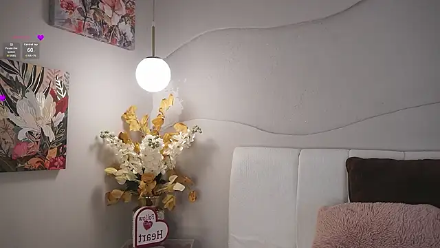 SaraJonesxx online show from March 10, 2026, 4:45 pm