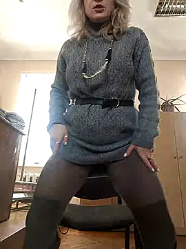 AhlyssaLove1155 online show from February 16, 2026, 10:22 am