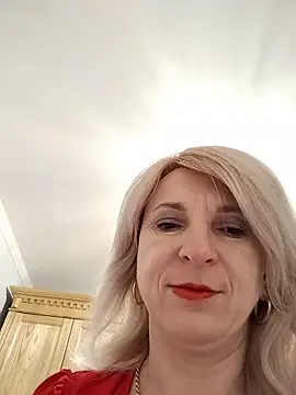 Snapshot of AhlyssaLove1155 chatting on June 9, 2026, 2:34 am AhlyssaLove1155 online show from June 9, 2026, 2:34 am