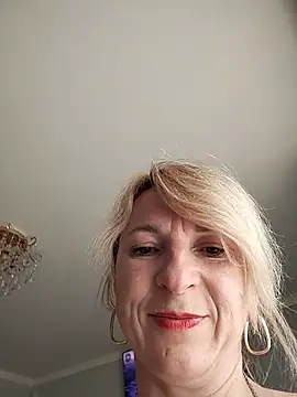 Snapshot of AhlyssaLove1155 chatting on June 29, 2026, 3:01 pm AhlyssaLove1155 online show from June 29, 2026, 3:01 pm