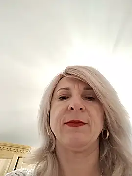 Snapshot of AhlyssaLove1155 chatting on July 28, 2026, 6:20 pm AhlyssaLove1155 online show from July 28, 2026, 6:20 pm